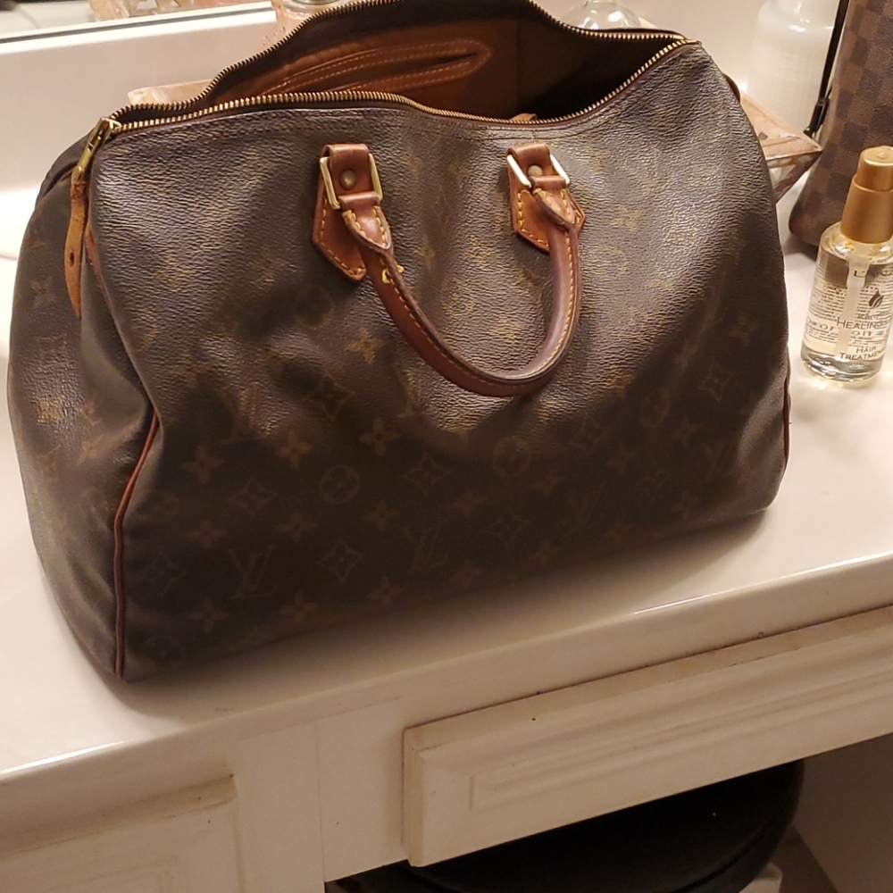 Vintage Louis Vuitton Speedy